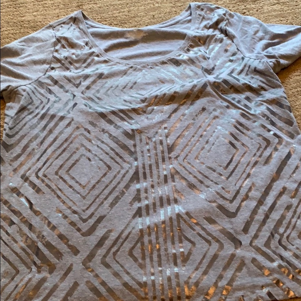 👚 $5 👚 Woman’s shirt